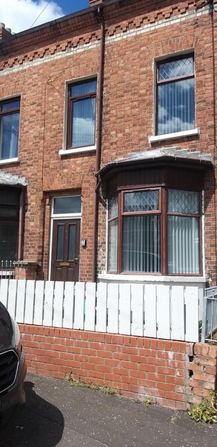 St. James Street Townhouse Belfast Zewnętrze zdjęcie